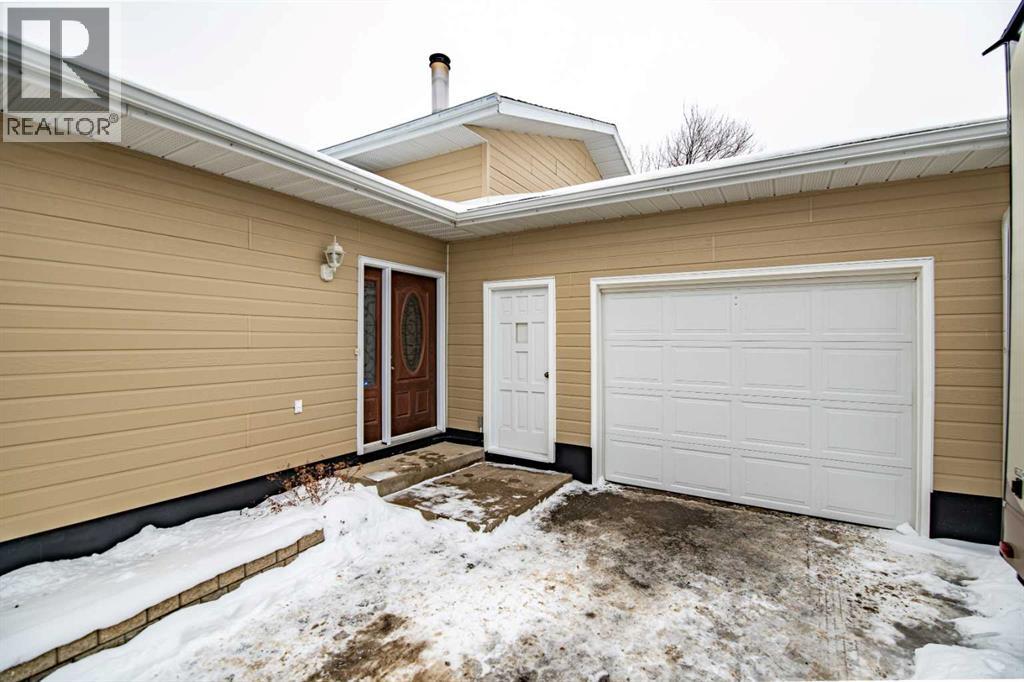 5333 57 Avenue, Rocky Mountain House, Alberta  T4T 1M7 - Photo 3 - A2289765