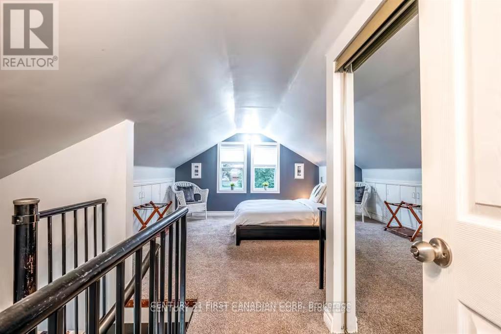 Unit B - 705 Conservation Drive, Waterloo, Ontario  N2J 3Z4 - Photo 11 - X12693862