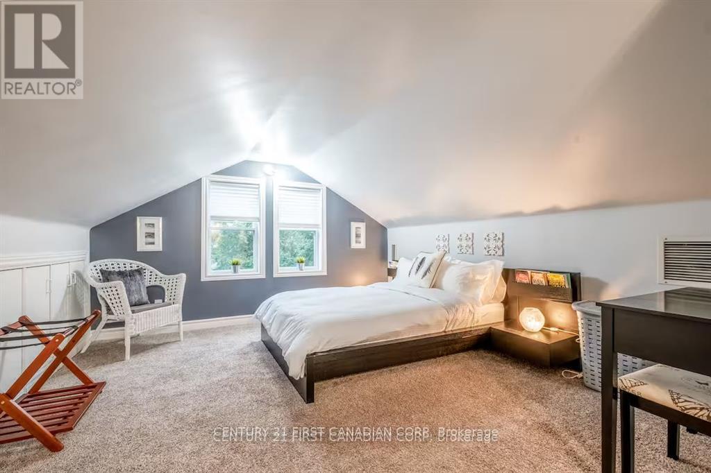 Unit B - 705 Conservation Drive, Waterloo, Ontario  N2J 3Z4 - Photo 12 - X12693862