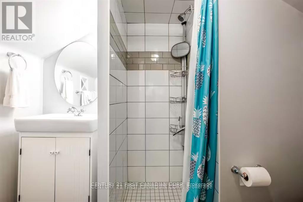 Unit B - 705 Conservation Drive, Waterloo, Ontario  N2J 3Z4 - Photo 18 - X12693862