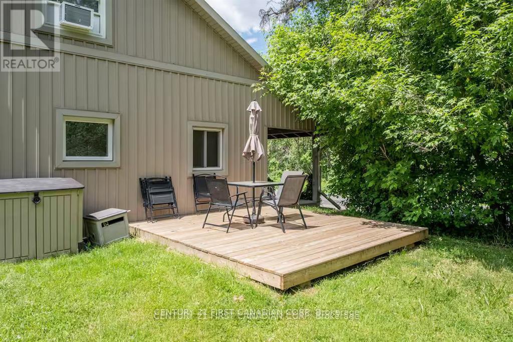 Unit B - 705 Conservation Drive, Waterloo, Ontario  N2J 3Z4 - Photo 23 - X12693862