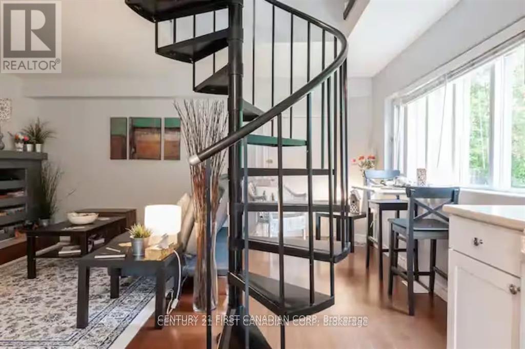 Unit B - 705 Conservation Drive, Waterloo, Ontario  N2J 3Z4 - Photo 9 - X12693862