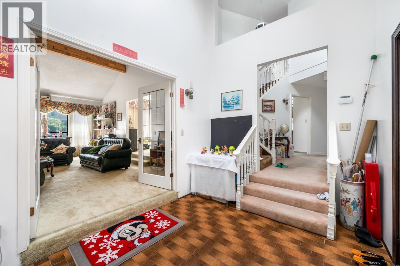 10613 Yarmish Drive, Richmond, British Columbia  V7E 5E6 - Photo 3 - R3044980