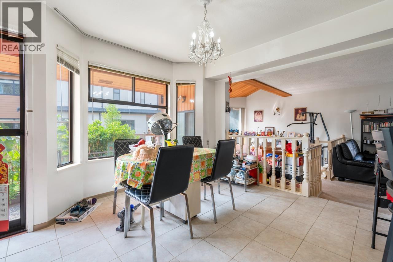 10613 Yarmish Drive, Richmond, British Columbia  V7E 5E6 - Photo 11 - R3044980