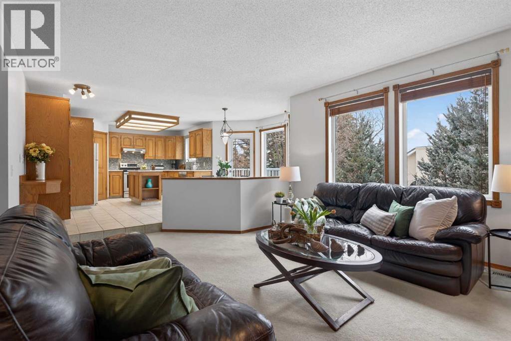 677 Hawkwood Boulevard NW, Calgary, Alberta  T3G 2V6 - Photo 12 - A2294392