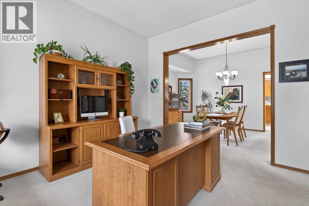 677 Hawkwood Boulevard NW, Calgary, Alberta  T3G 2V6 - Photo 6 - A2294392