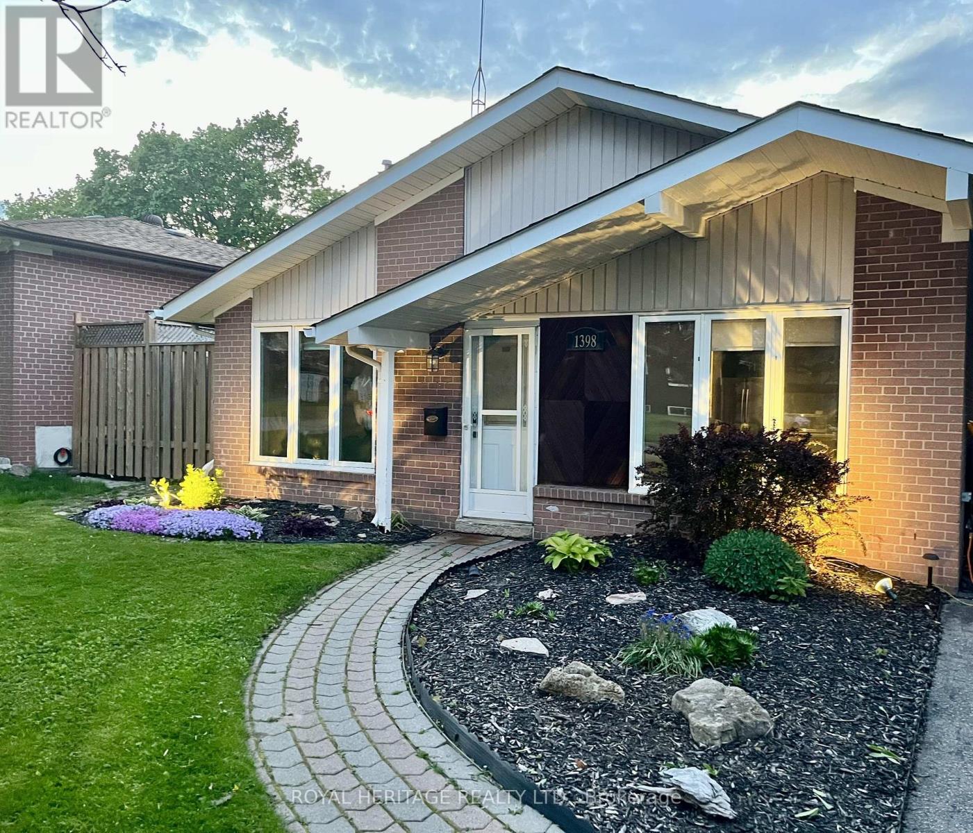 1398 FORDON AVENUE, Pickering, Ontario