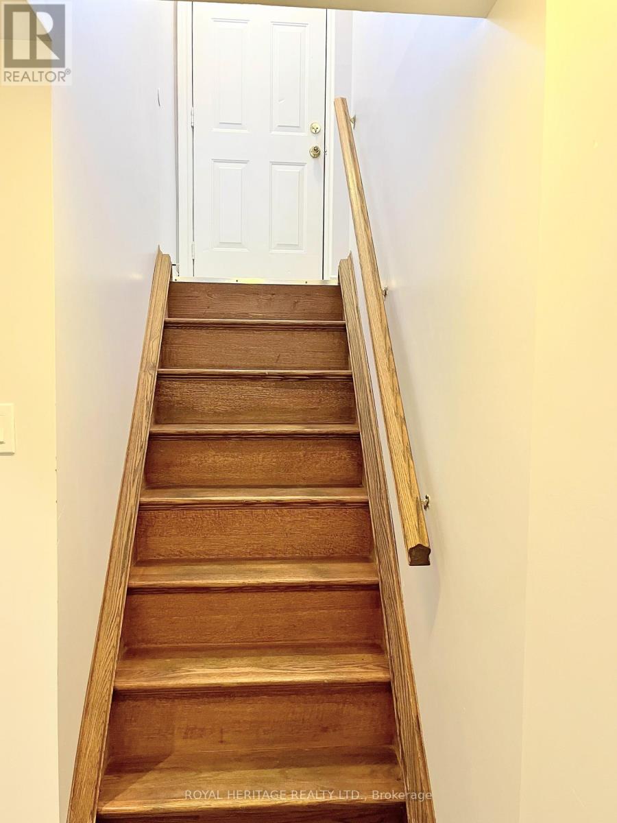 1398 Fordon Avenue, Pickering, Ontario  L1W 1J9 - Photo 19 - E12906878