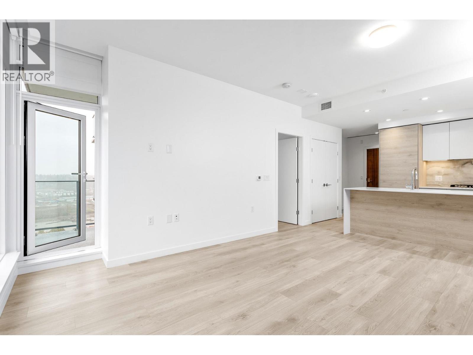 3205 680 Quayside Drive, New Westminster, British Columbia V3M 6Z6 - Photo 6 - R3102007