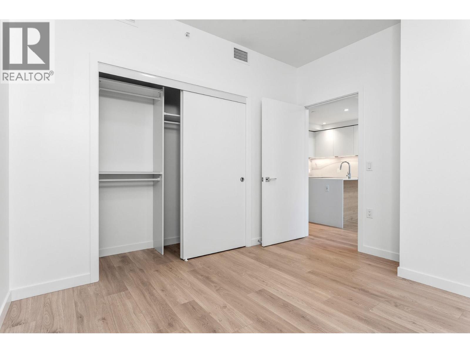 3205 680 Quayside Drive, New Westminster, British Columbia V3M 6Z6 - Photo 11 - R3102007