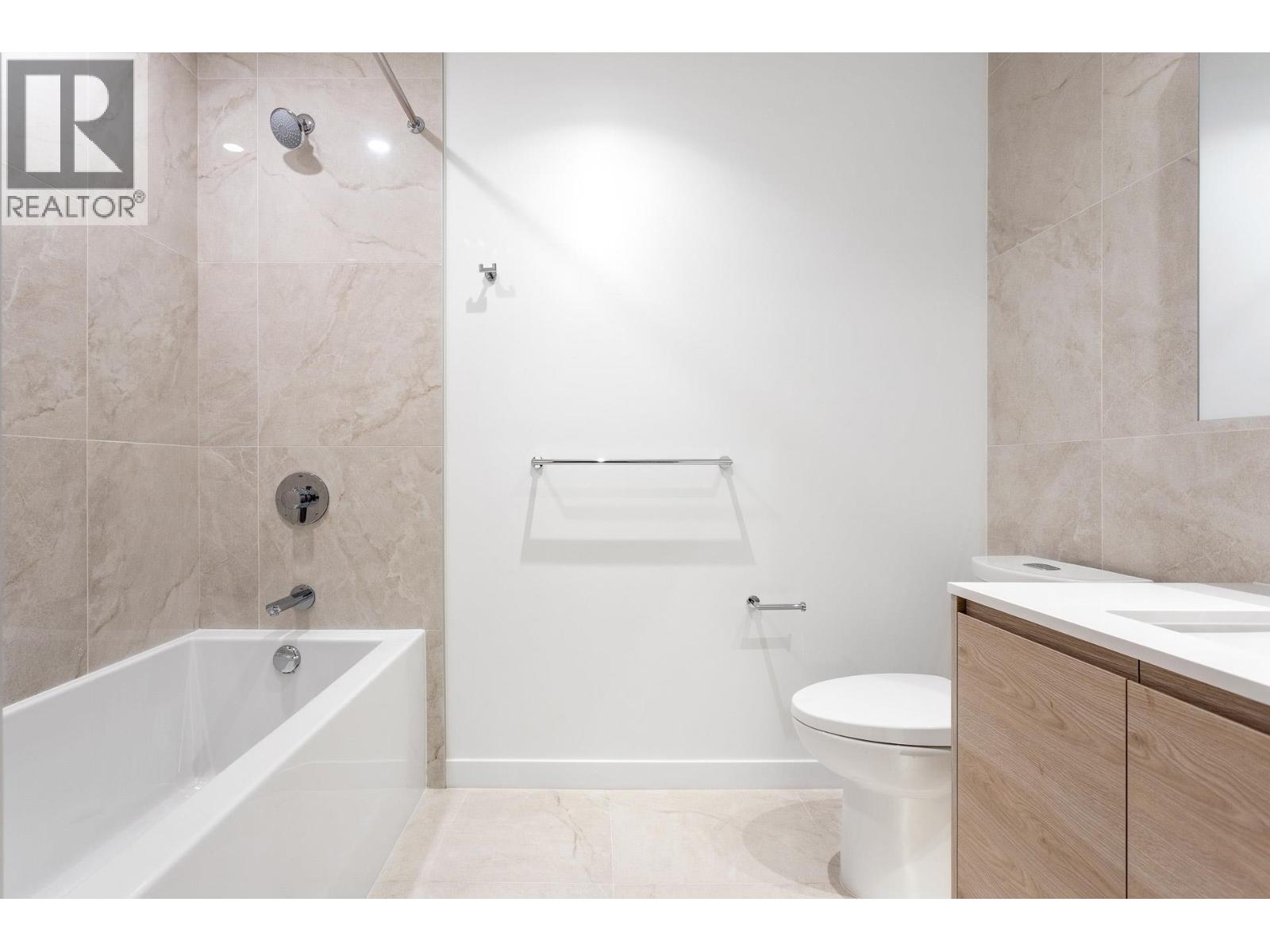 3205 680 Quayside Drive, New Westminster, British Columbia V3M 6Z6 - Photo 10 - R3102007