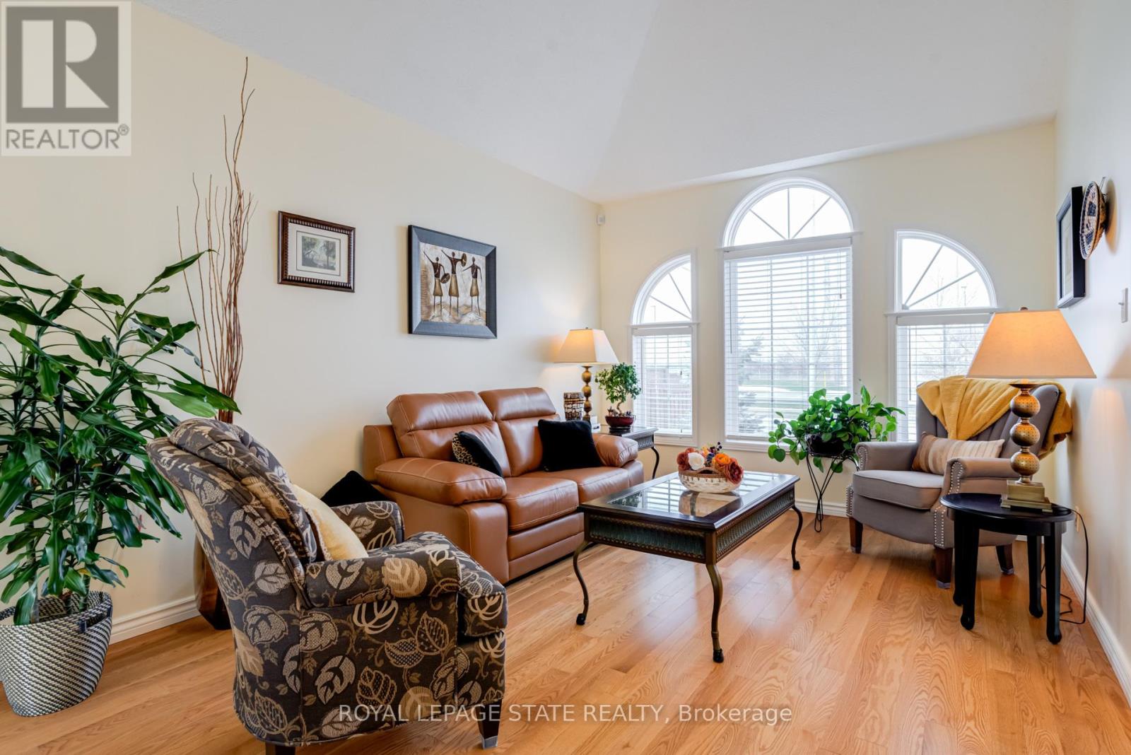 82 Vansickle Road, St. Catharines, Ontario  L2S 3Y6 - Photo 7 - X12906462