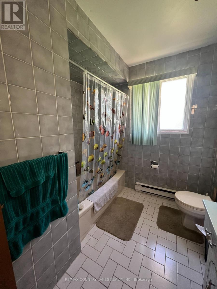 4 Macpherson Crescent, Kawartha Lakes, Ontario  K0M 2B0 - Photo 17 - X12906872