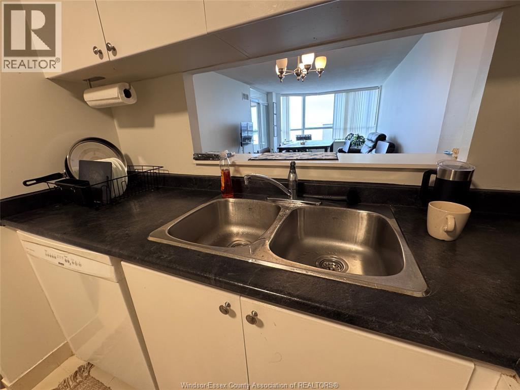 75 Riverside Drive East Unit# 1705, Windsor, Ontario  N9A 7C4 - Photo 8 - 26005884