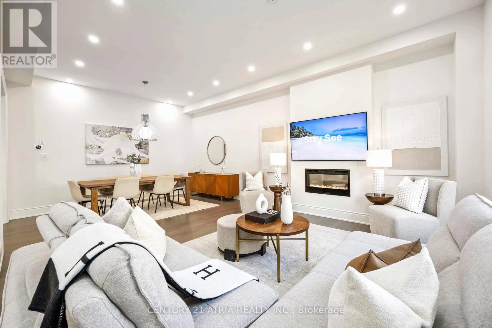 109 Vantage Loop, Newmarket, Ontario  L3X 0K8 - Photo 3 - N12870076