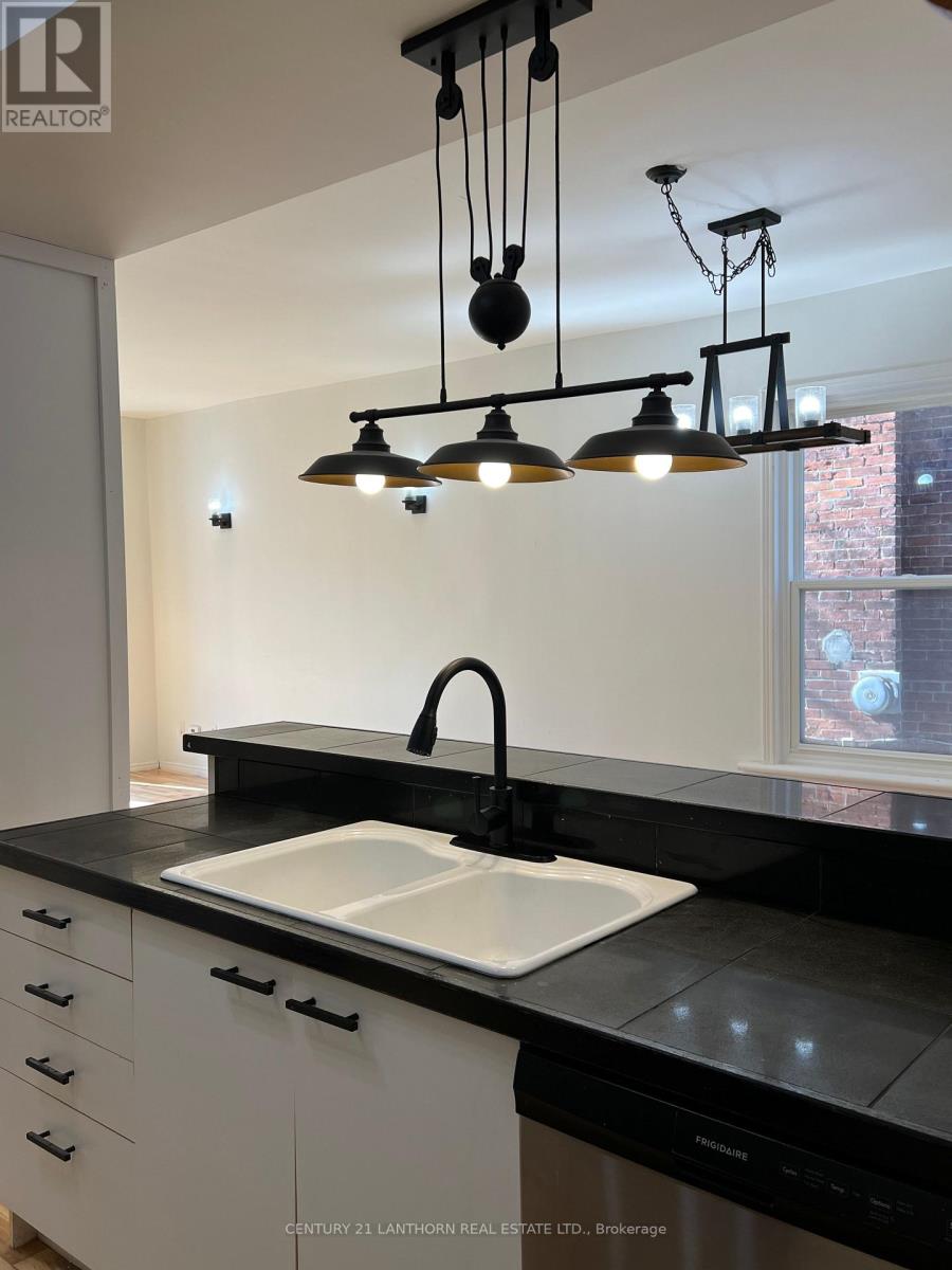 29 Everett Street, Belleville, Ontario  K8P 3K1 - Photo 7 - X12906910