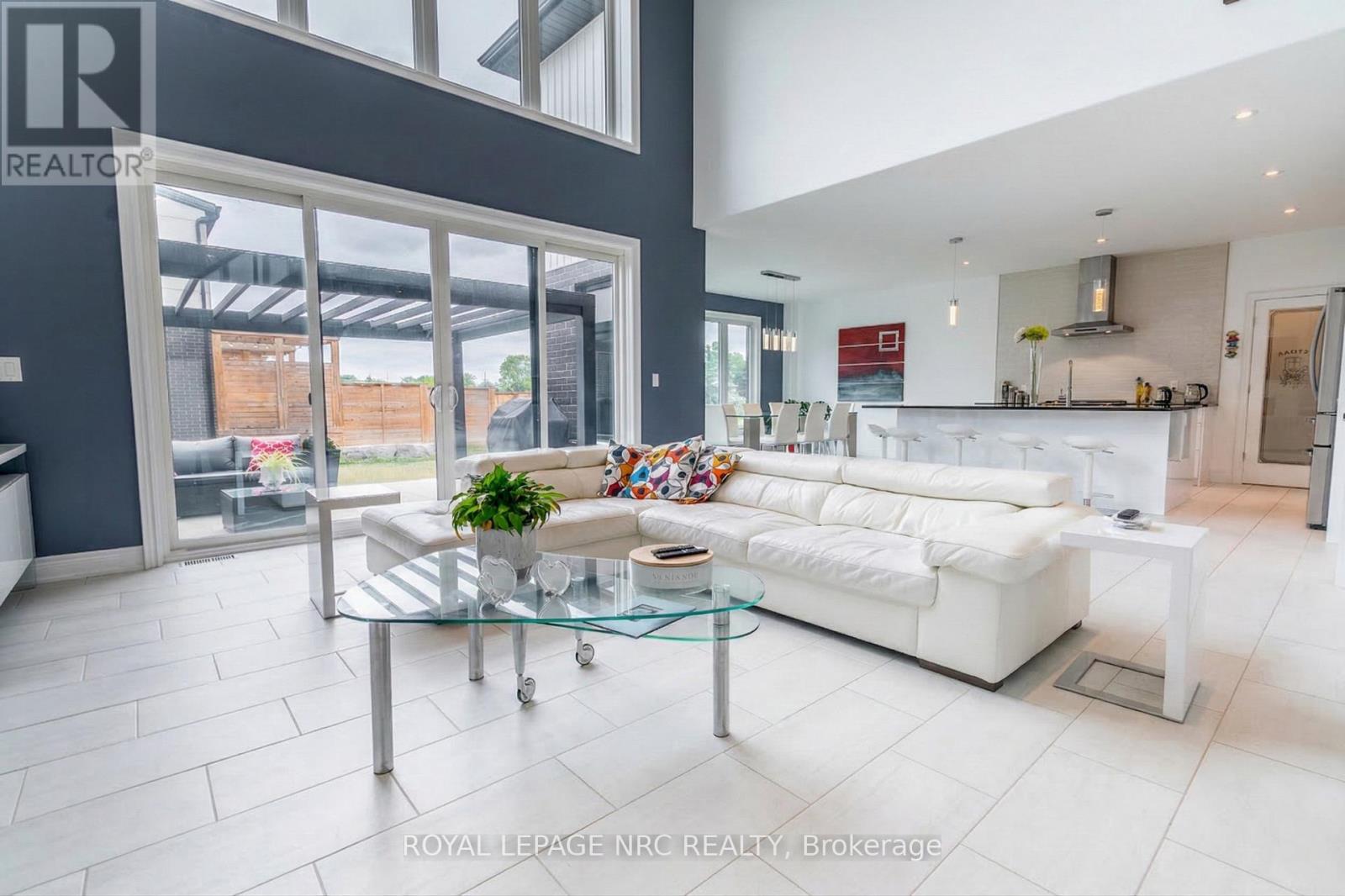 8945 Emily Boulevard, Niagara Falls, Ontario  L2H 3T1 - Photo 12 - X12899094