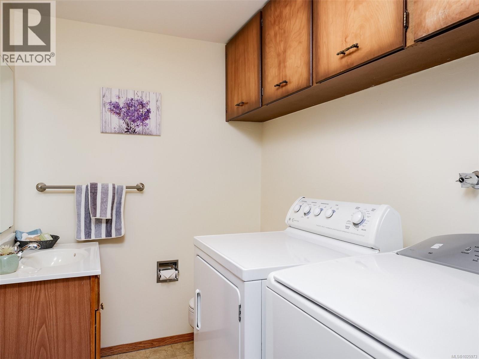 1541 North Dairy Rd, Victoria, British Columbia  V8T 3T9 - Photo 24 - 1025973