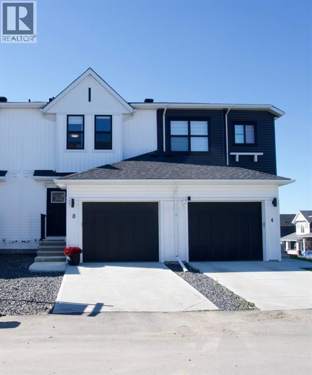 8 Heritage Lane, Cochrane, Alberta  T4C 2J8 - Photo 2 - A2288723