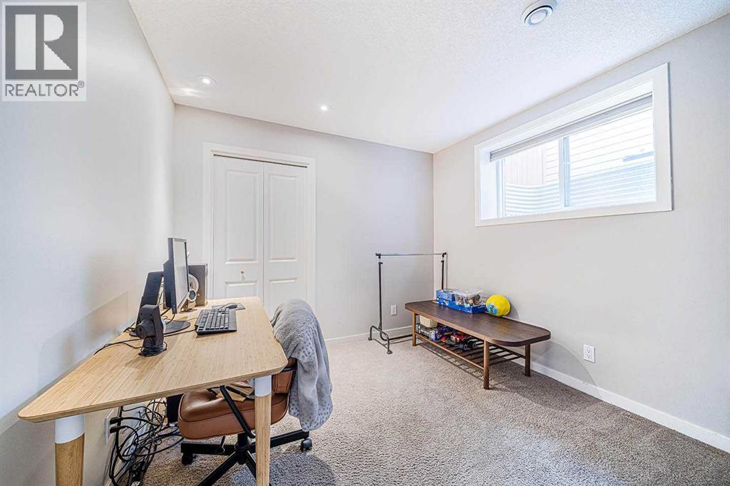 30 Chapalina Park Crescent Se, Calgary, Alberta  T2X 3S1 - Photo 22 - A2294197
