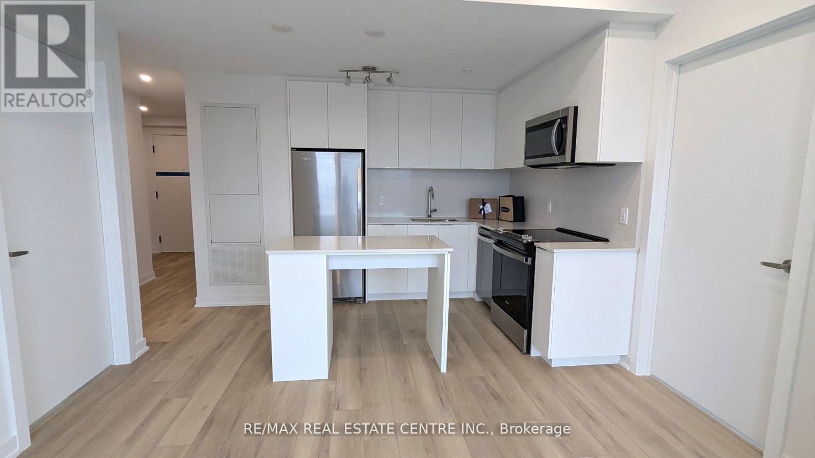 717 - 770 Whitlock Avenue, Milton, Ontario  L9E 1S2 - Photo 10 - W12906906