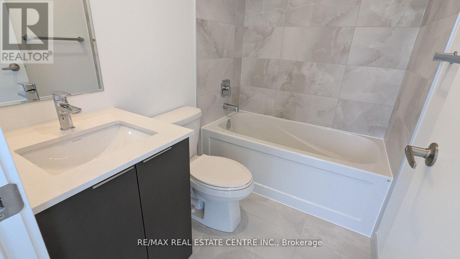 717 - 770 Whitlock Avenue, Milton, Ontario  L9E 1S2 - Photo 11 - W12906906