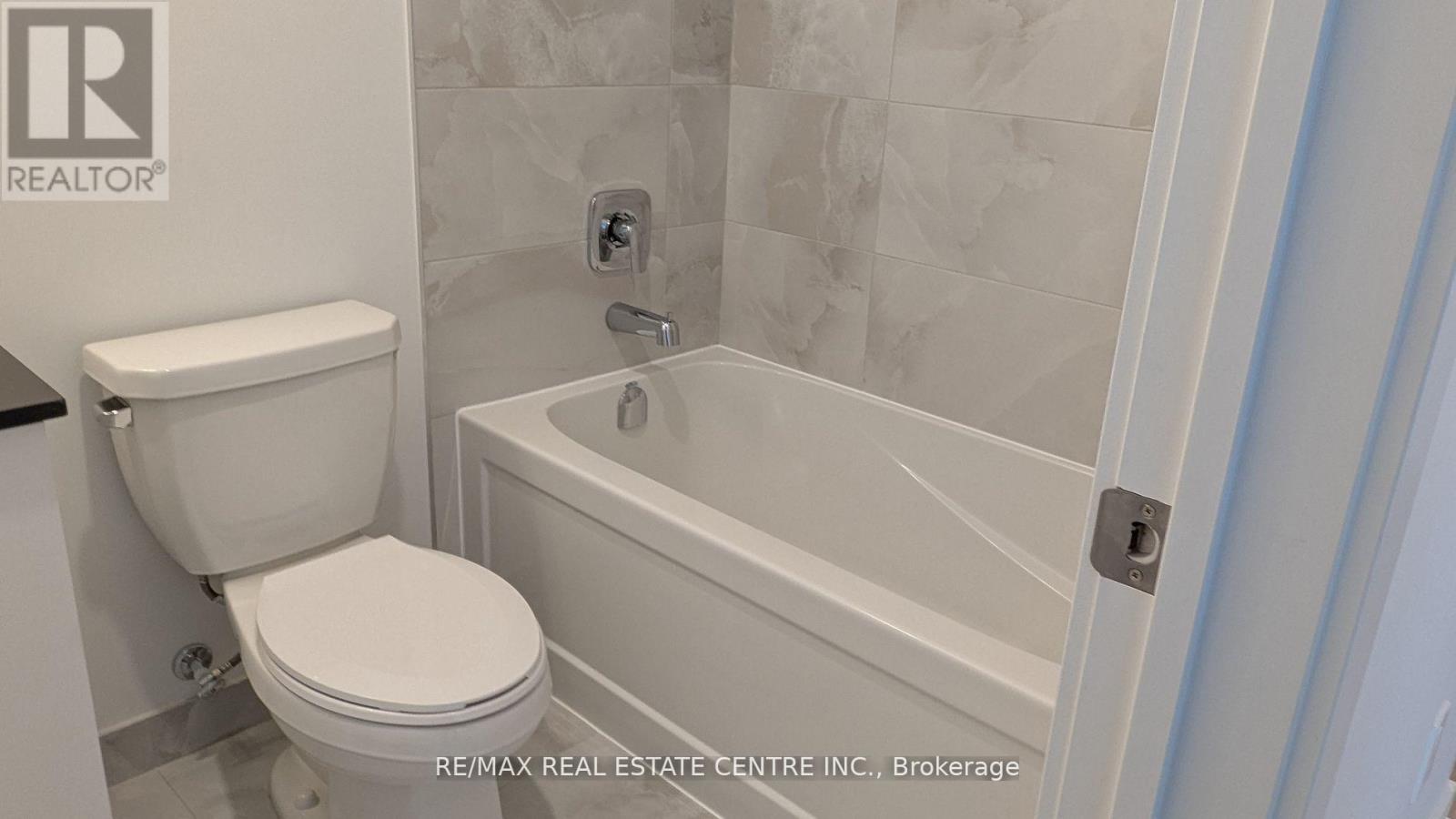 717 - 770 Whitlock Avenue, Milton, Ontario  L9E 1S2 - Photo 13 - W12906906