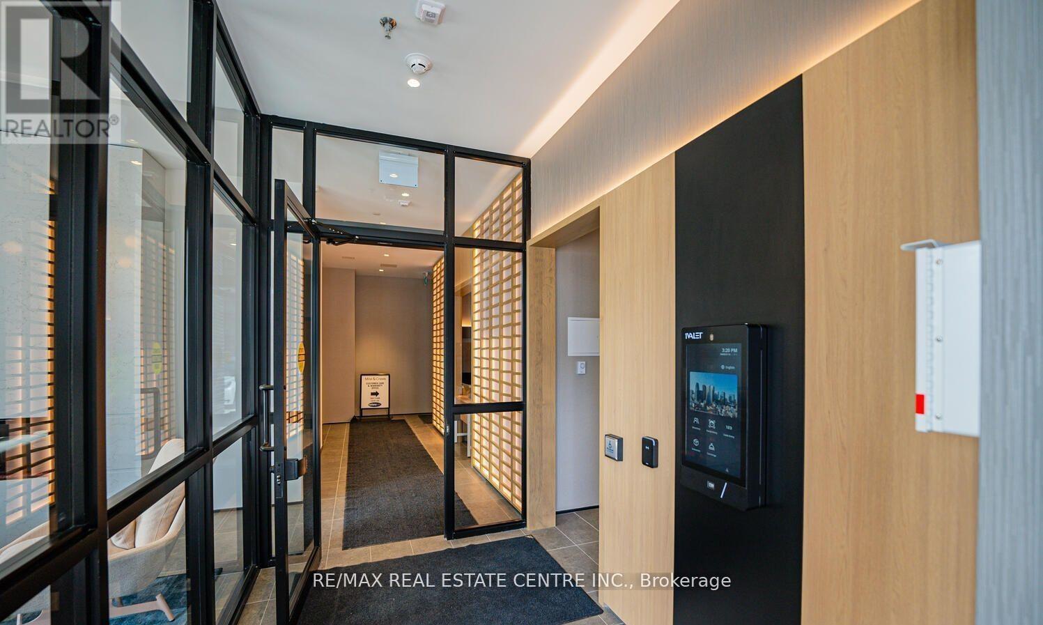 717 - 770 Whitlock Avenue, Milton, Ontario  L9E 1S2 - Photo 2 - W12906906