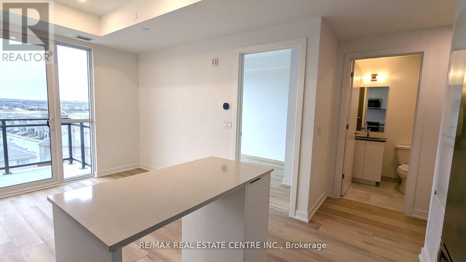 717 - 770 Whitlock Avenue, Milton, Ontario  L9E 1S2 - Photo 6 - W12906906