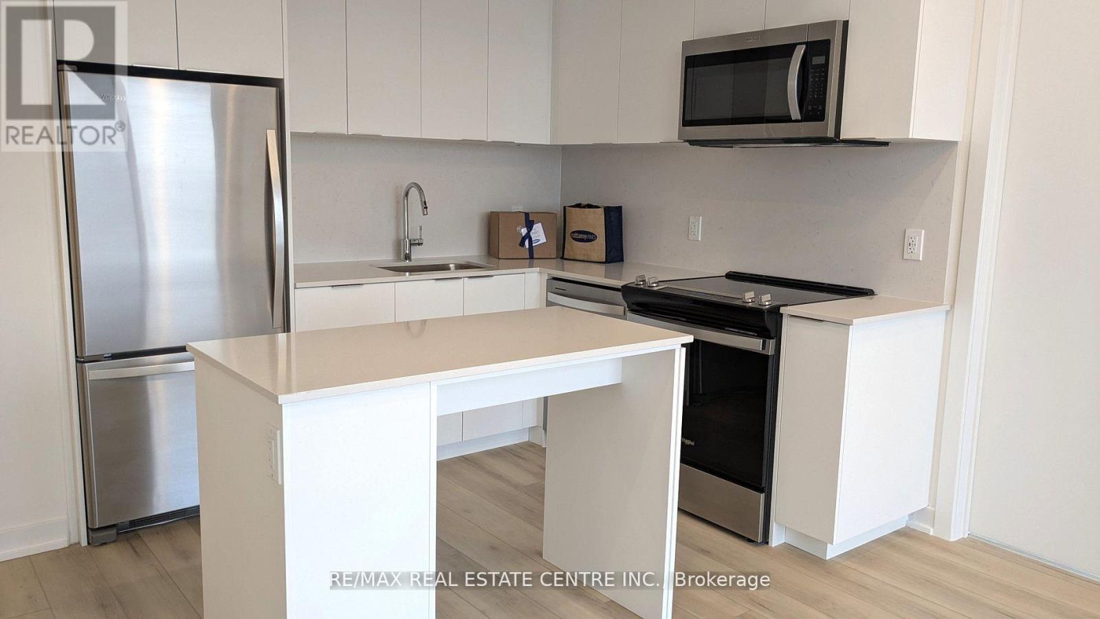 717 - 770 Whitlock Avenue, Milton, Ontario  L9E 1S2 - Photo 9 - W12906906