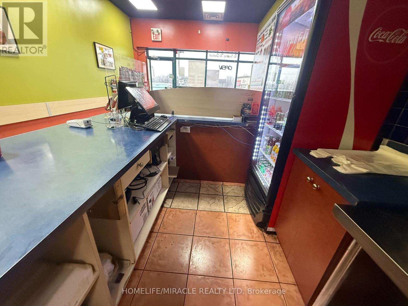 1c - 1035 Brant Street, Burlington, Ontario L7R 4X6 - Photo 24 - W12906920