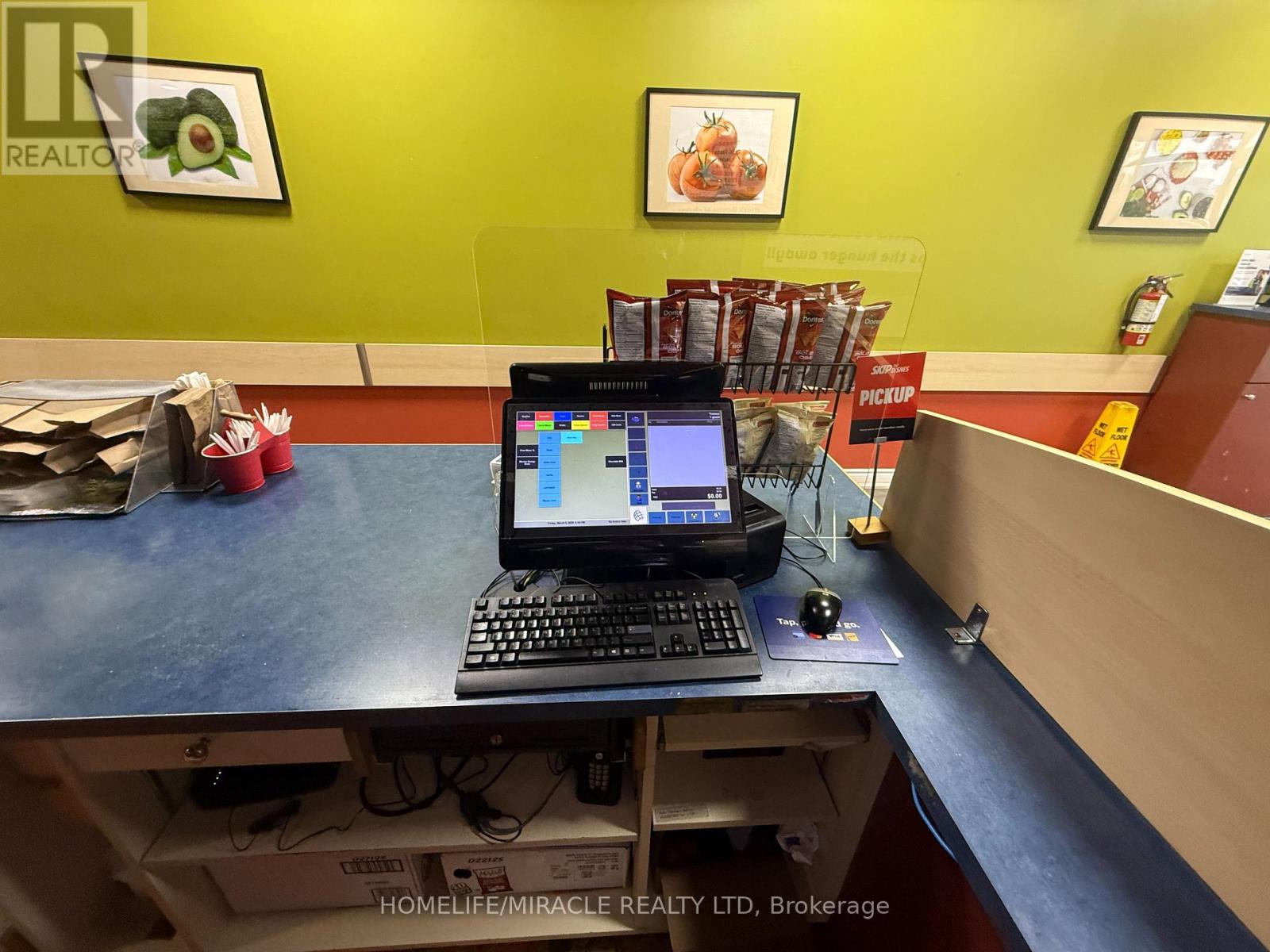 1c - 1035 Brant Street, Burlington, Ontario L7R 4X6 - Photo 25 - W12906920