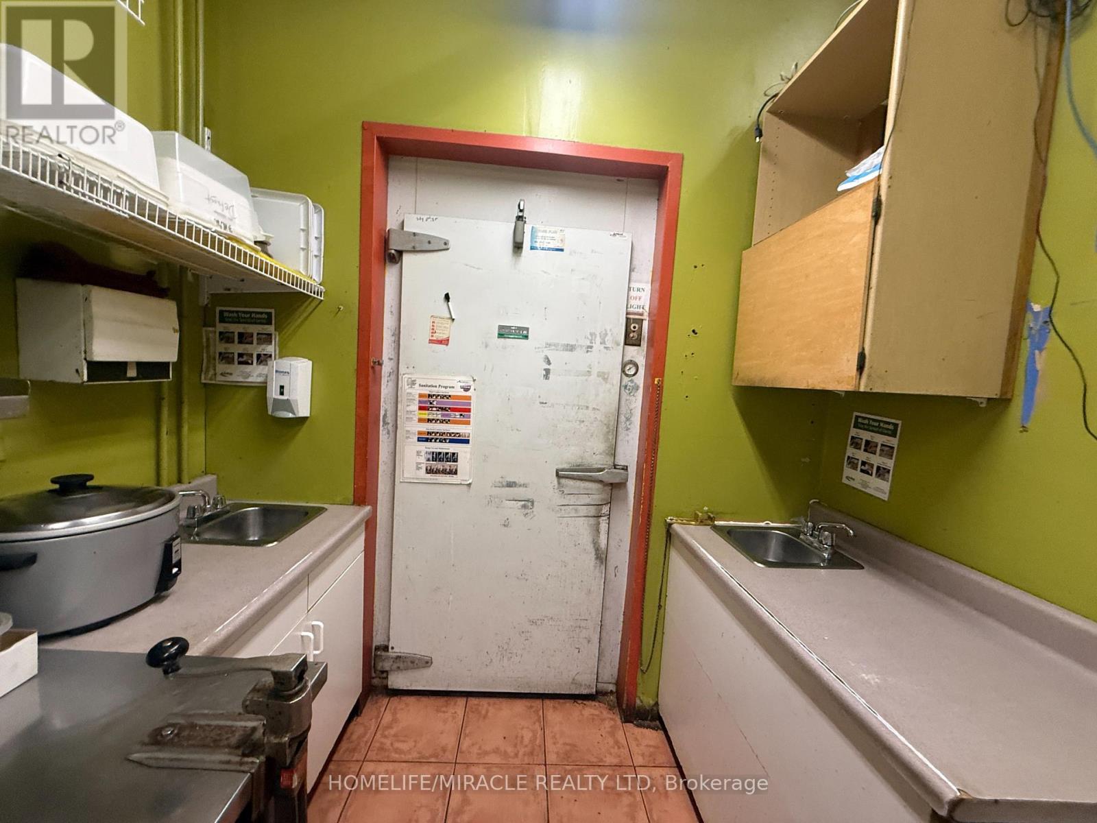 1c - 1035 Brant Street, Burlington, Ontario L7R 4X6 - Photo 39 - W12906920