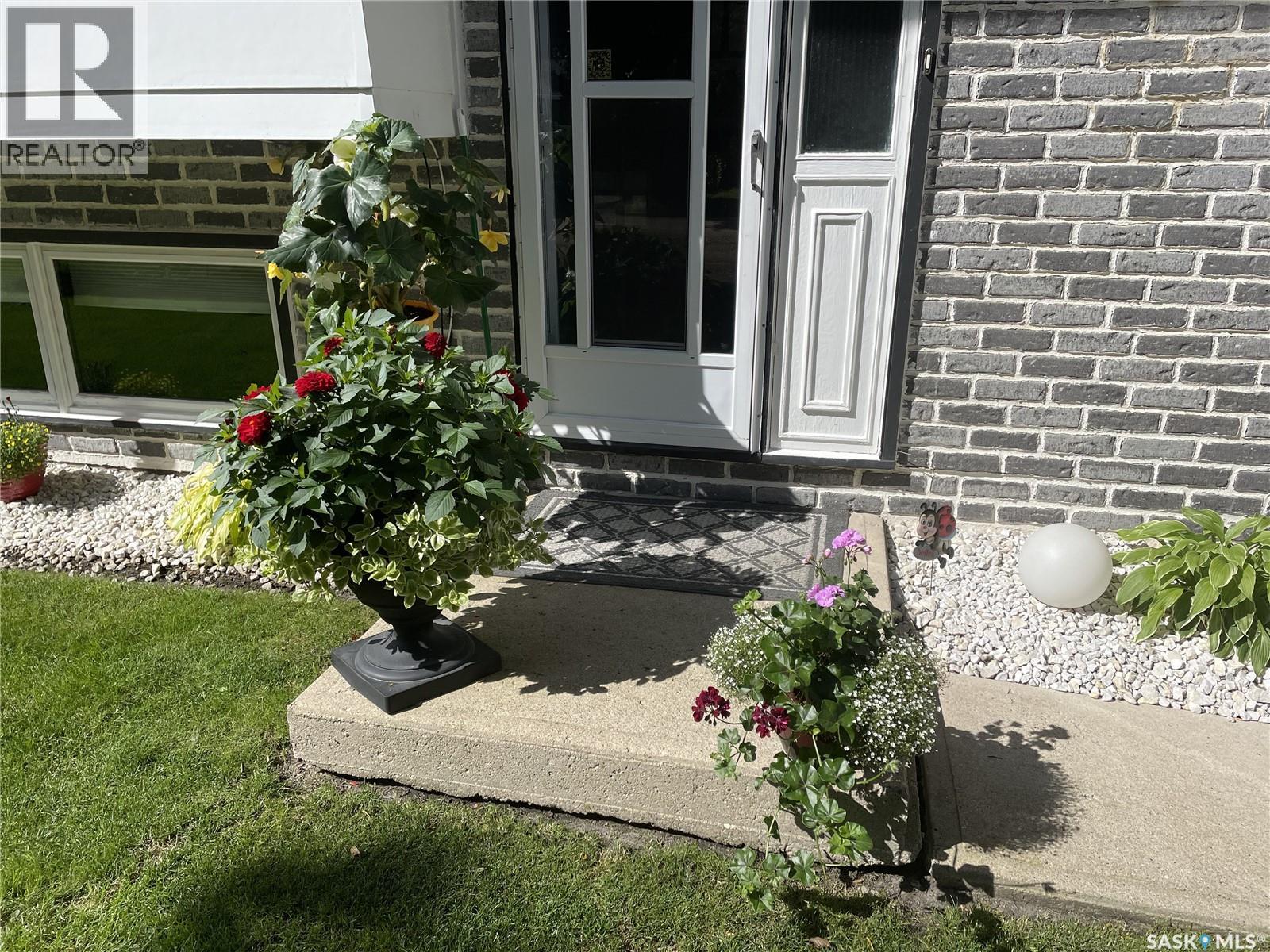 360 2nd Avenue E, Englefeld, Saskatchewan  S0K 1N0 - Photo 37 - SK031003