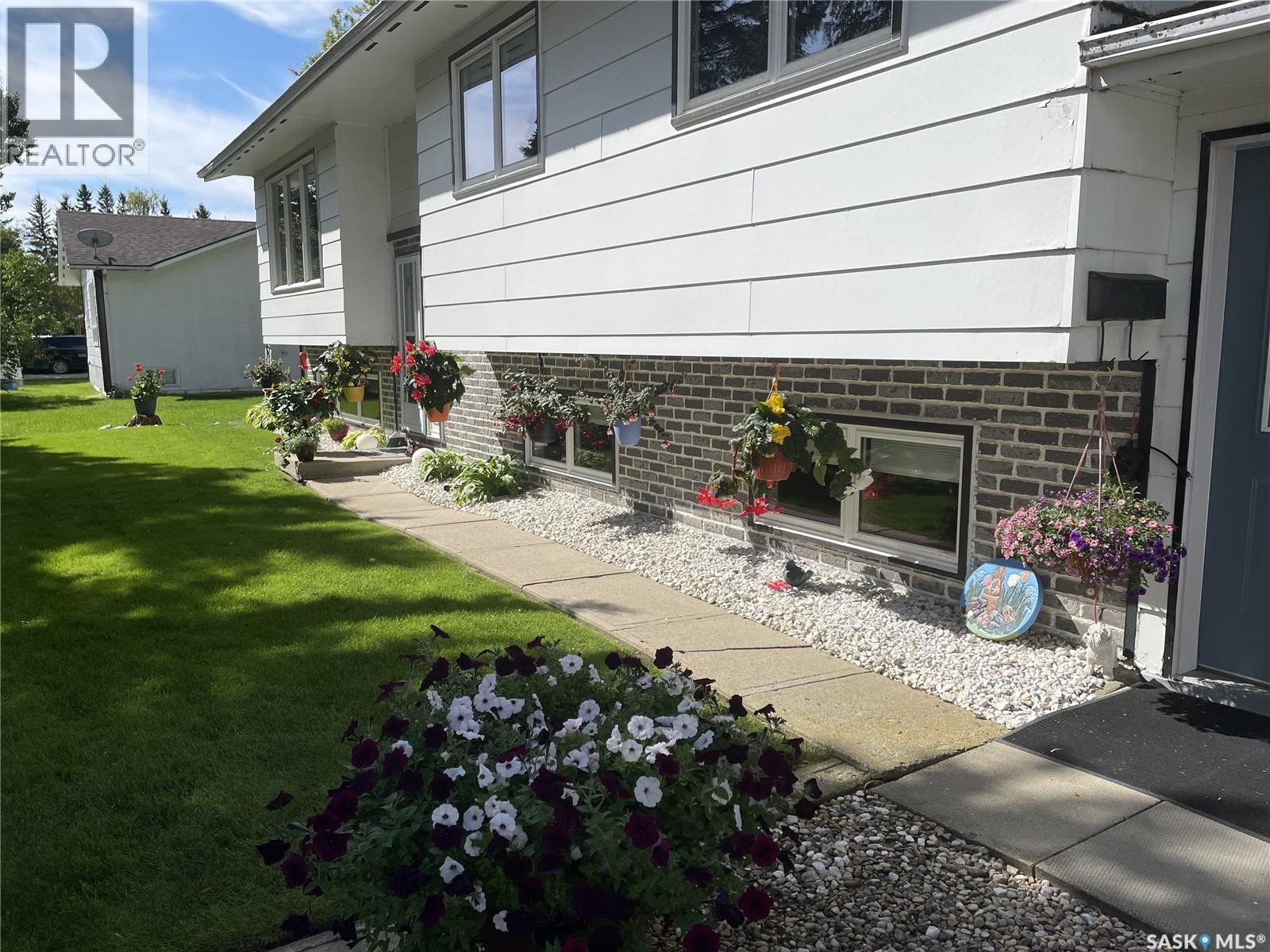 360 2nd Avenue E, Englefeld, Saskatchewan  S0K 1N0 - Photo 40 - SK031003