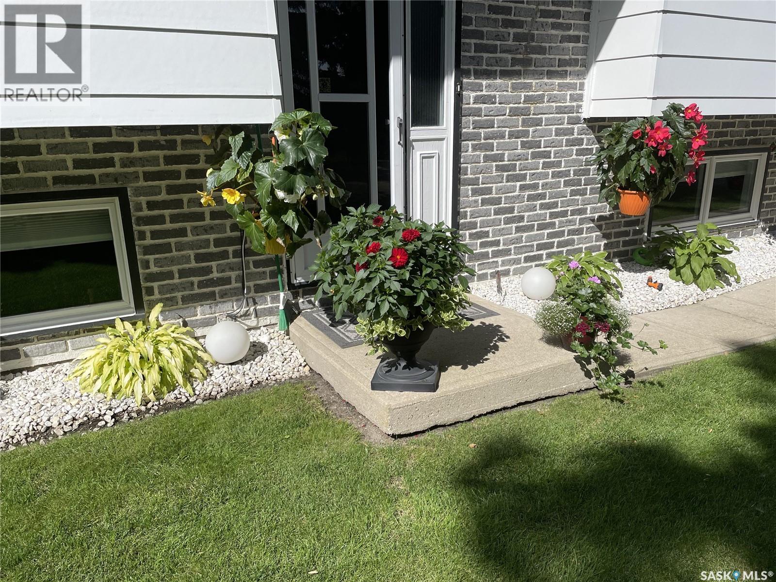 360 2nd Avenue E, Englefeld, Saskatchewan  S0K 1N0 - Photo 41 - SK031003