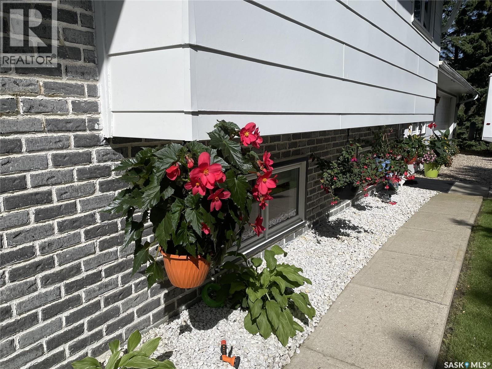 360 2nd Avenue E, Englefeld, Saskatchewan  S0K 1N0 - Photo 43 - SK031003