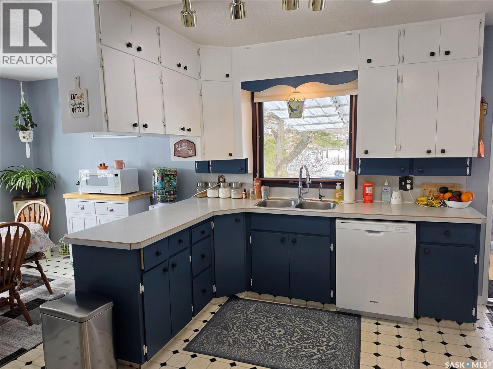 360 2nd Avenue E, Englefeld, Saskatchewan  S0K 1N0 - Photo 8 - SK031003