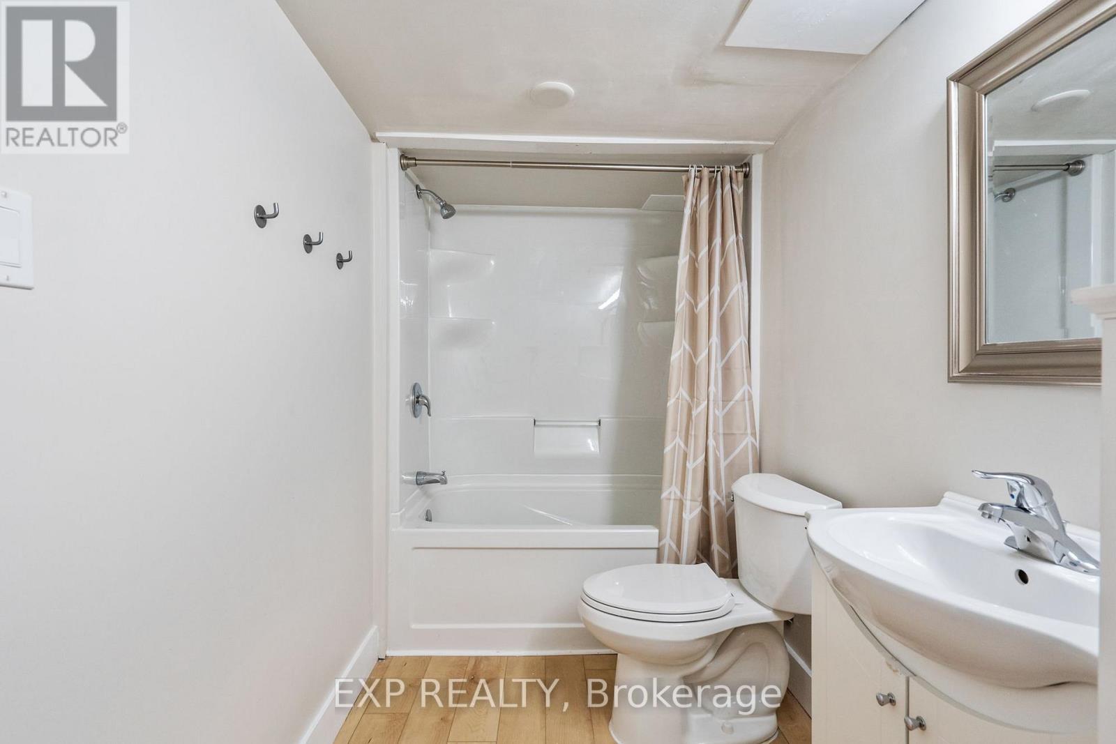 2 - 318 Ashland Avenue, London East, Ontario  N5W 4E6 - Photo 13 - X12906912