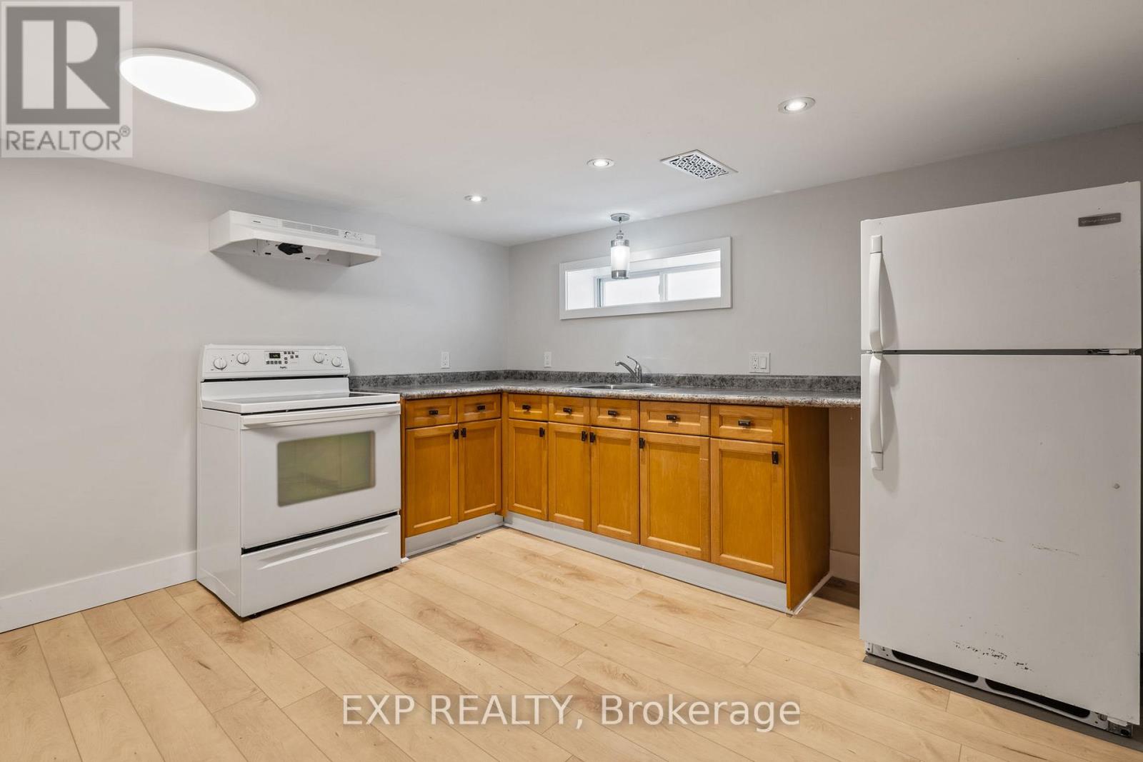 2 - 318 Ashland Avenue, London East, Ontario  N5W 4E6 - Photo 4 - X12906912