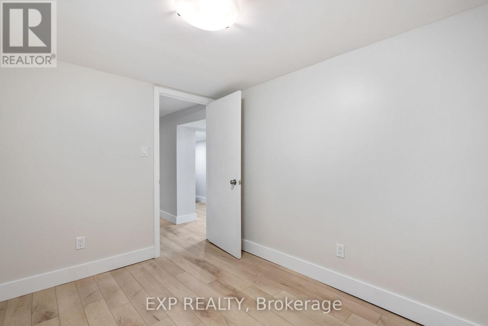 2 - 318 Ashland Avenue, London East, Ontario  N5W 4E6 - Photo 8 - X12906912