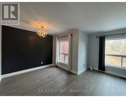 557 BONDI AVENUE, Newmarket, Ontario