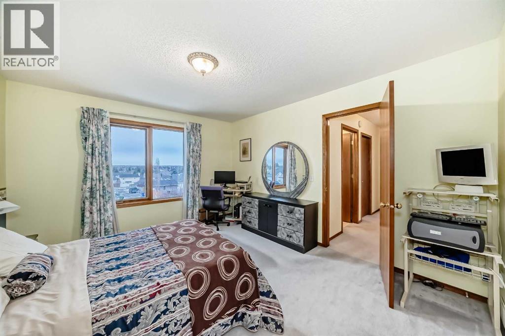 40 Harvest Glen Mews Ne, Calgary, Alberta  T3K 4C2 - Photo 25 - A2293070