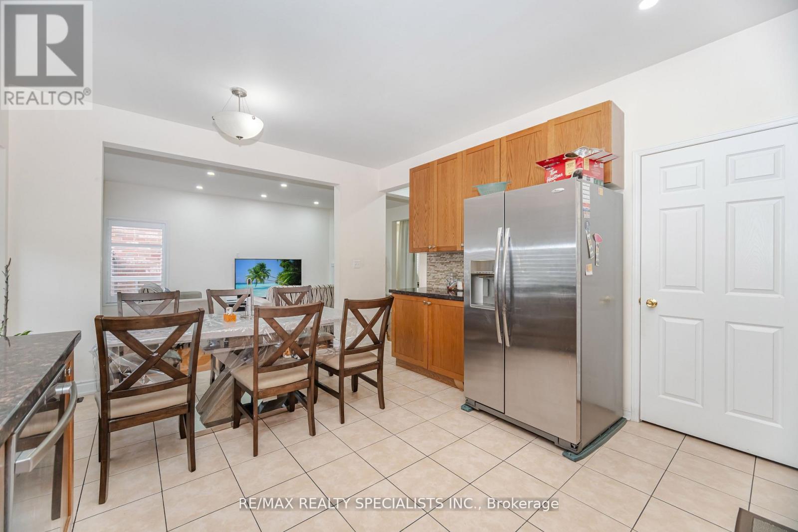 23 Personna Circle, Brampton, Ontario  L6X 0P1 - Photo 10 - W12906696