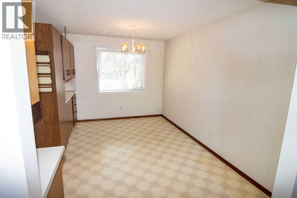 5820 Dalton Drive NW, Calgary, Alberta  T3A 1C6 - Photo 16 - A2294729