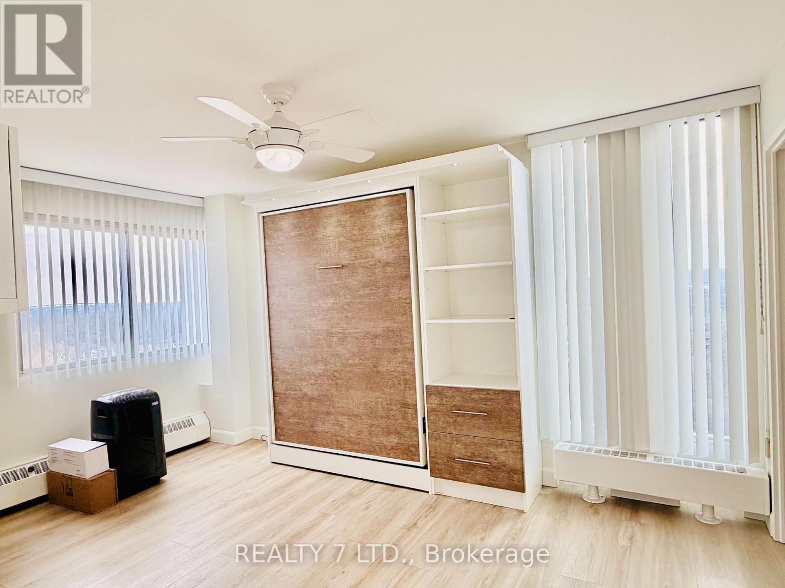 1107 - 15 Towering Heights Boulevard, St. Catharines, Ontario  L2T 3G7 - Photo 6 - X12900652