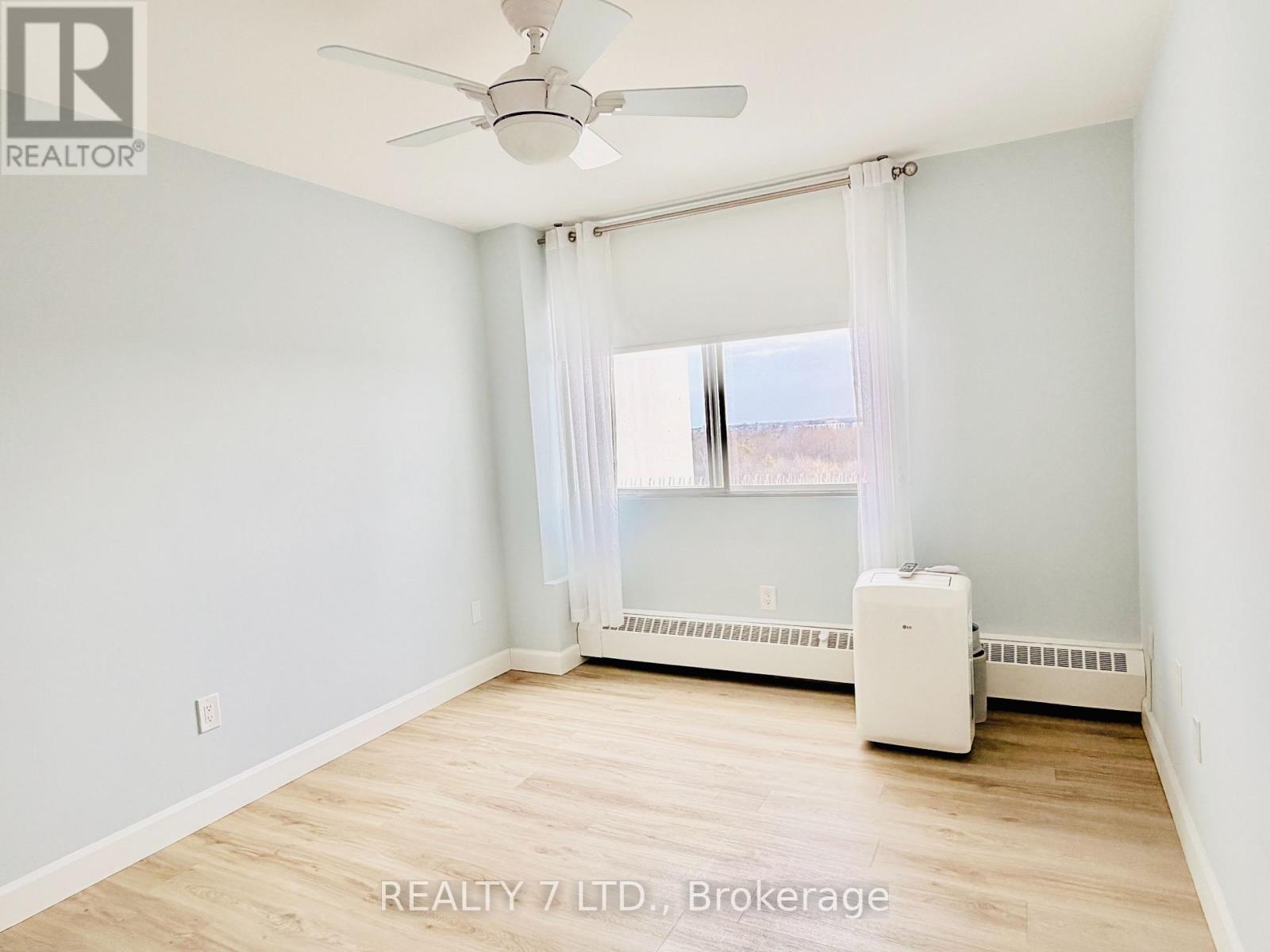 1107 - 15 Towering Heights Boulevard, St. Catharines, Ontario  L2T 3G7 - Photo 5 - X12900652