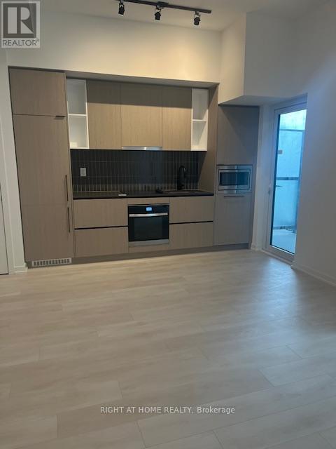 605 - 10 Graphophone Grove N, Toronto, Ontario  M6H 0E5 - Photo 11 - W12906926