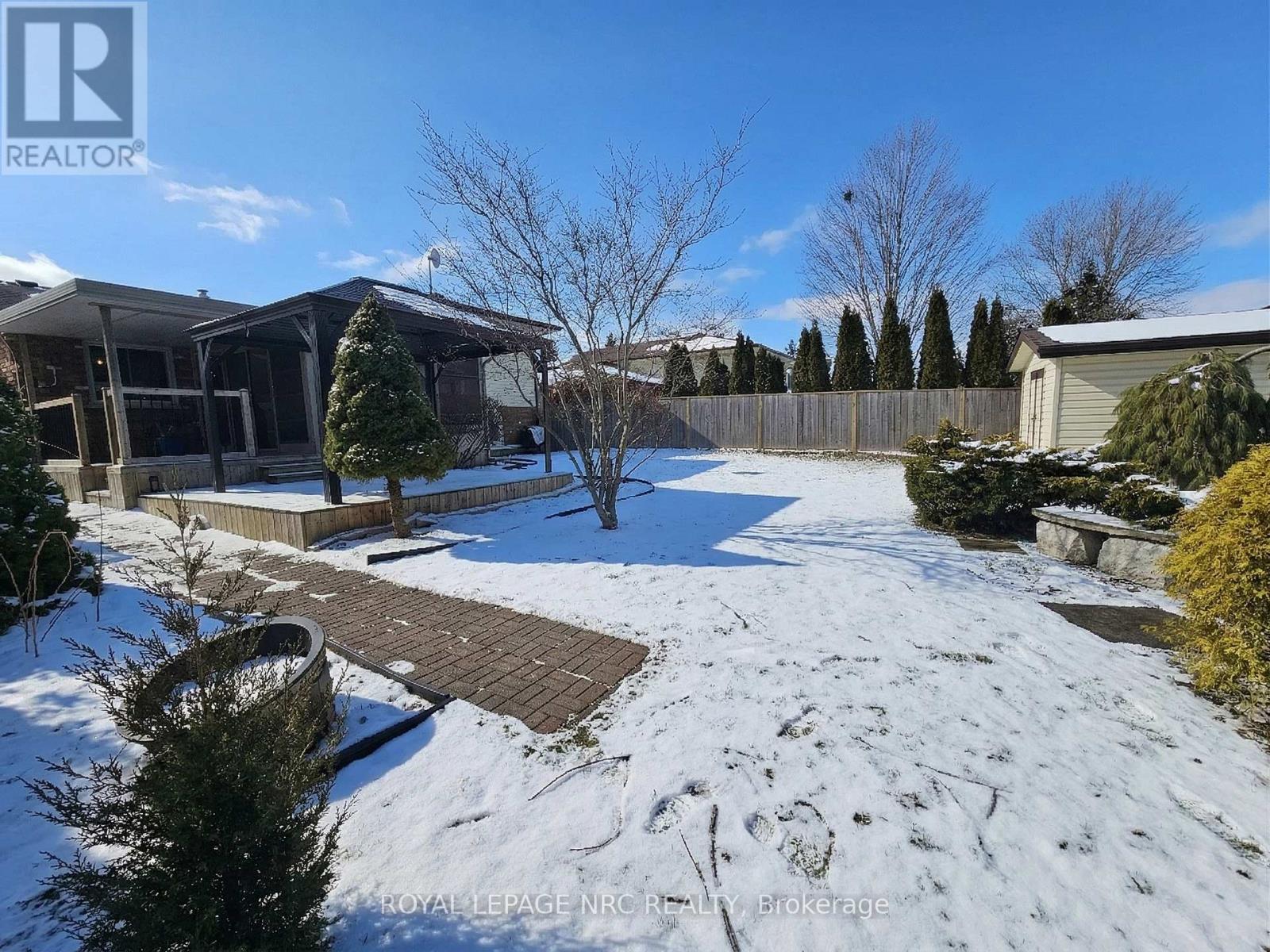 78 Page Drive, Welland, Ontario L3C 6E4 - Photo 6 - X12747326