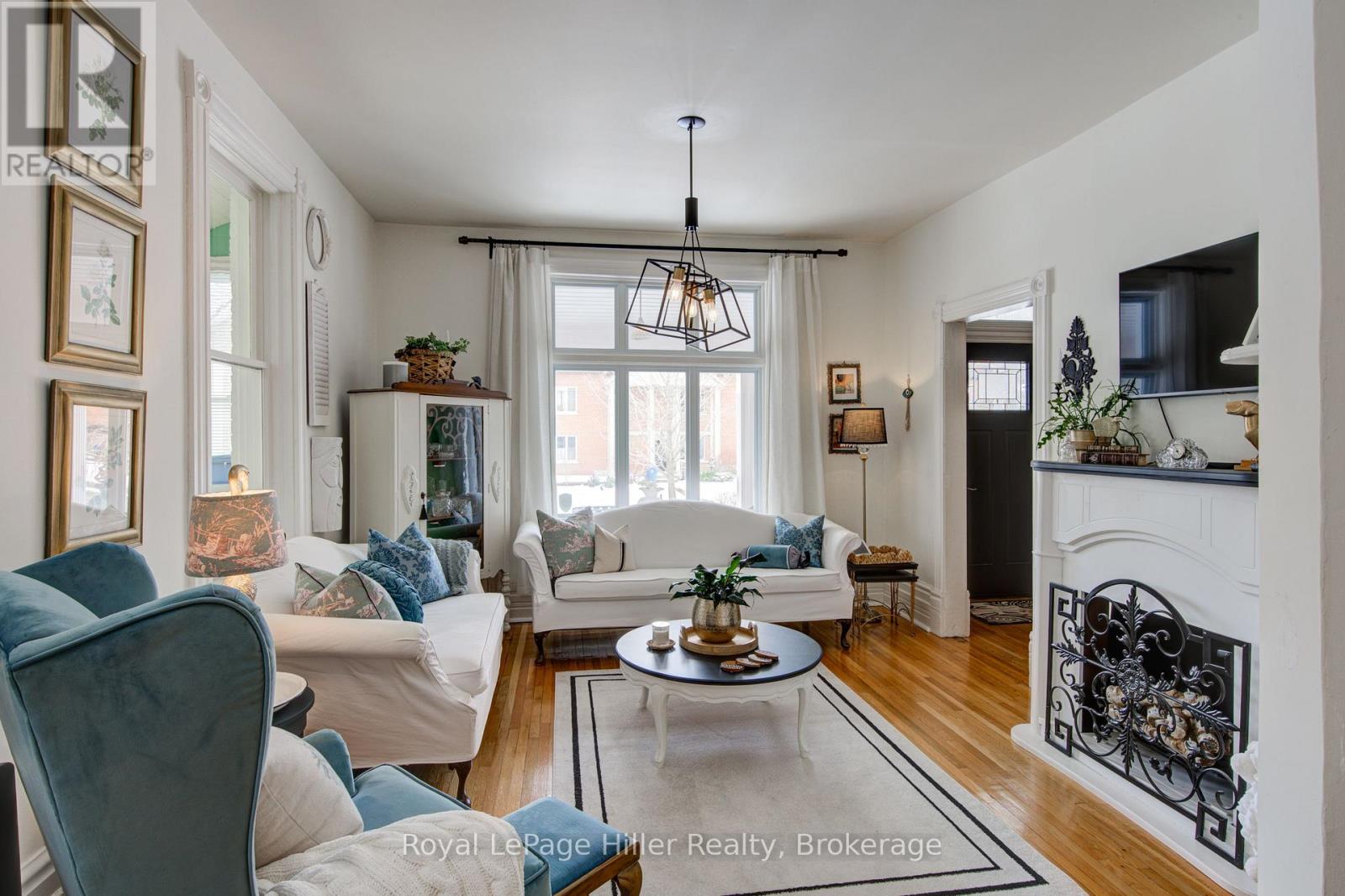 24 Avon Street, Stratford, Ontario  N5A 5N4 - Photo 9 - X12899600